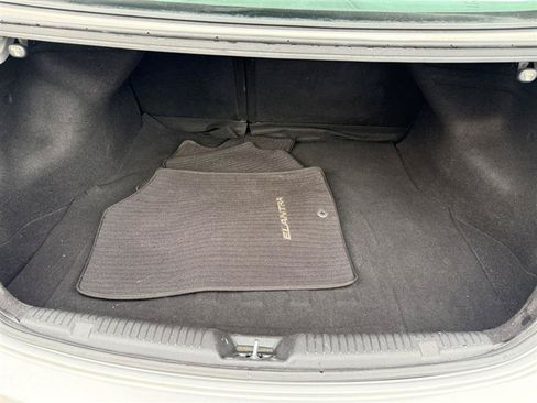 Used 2013 Hyundai Elantra Limited FWD image 17