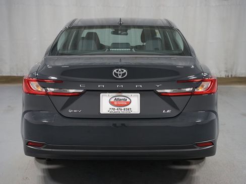 Used 2025 Toyota Camry LE image 7