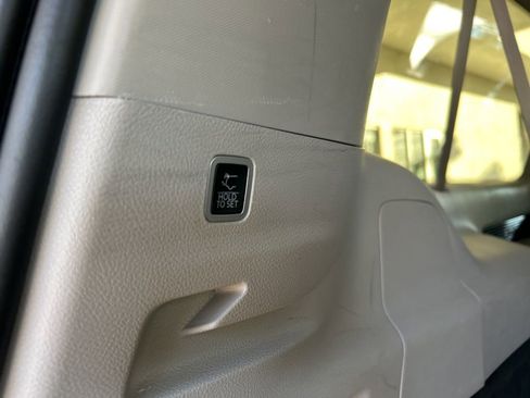 Used 2023 Jeep Grand Wagoneer L Series II image 50