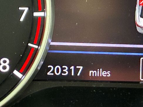 Used 2025 Nissan Sentra SV image 40