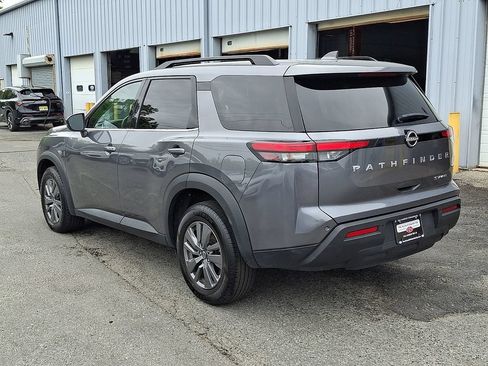 Used 2024 Nissan Pathfinder SV AWD/4WD image 6
