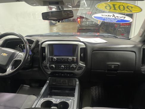 Used 2016 Chevrolet Silverado 1500 LT w/ LT Convenience Package image 22
