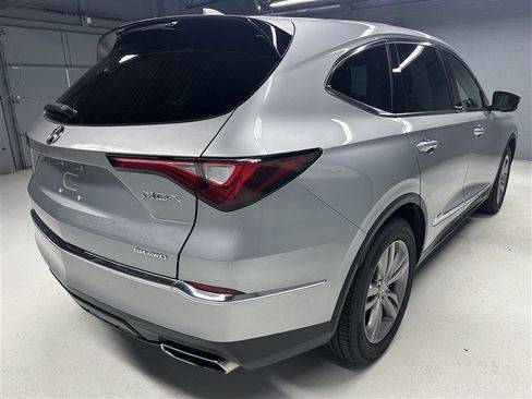 Used 2022 Acura MDX SH-AWD image 12
