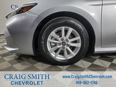 Used 2025 Toyota Camry LE image 31