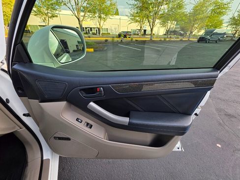 Used 2005 Toyota 4Runner Limited image 50