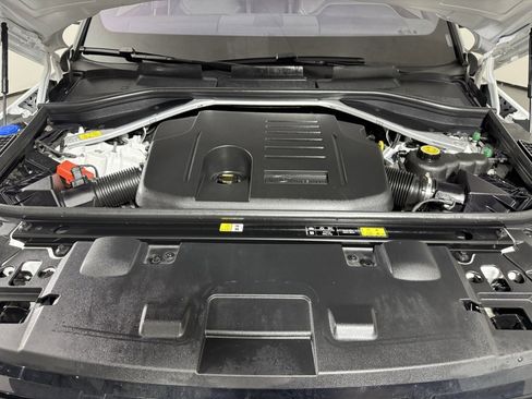Used 2023 Land Rover Range Rover Sport SE image 31
