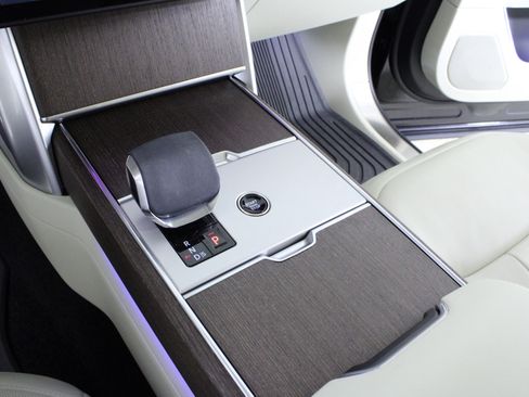 Used 2024 Land Rover Range Rover SE image 28