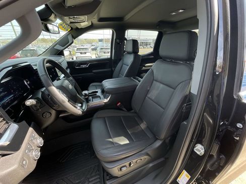 Certified 2024 Chevrolet Silverado 1500 LTZ image 18