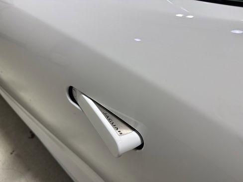 Used 2024 Jaguar F-TYPE R image 7