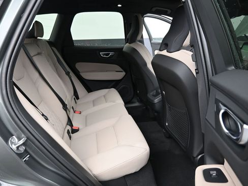 New 2026 Volvo XC60 B5 Core AWD/4WD image 17