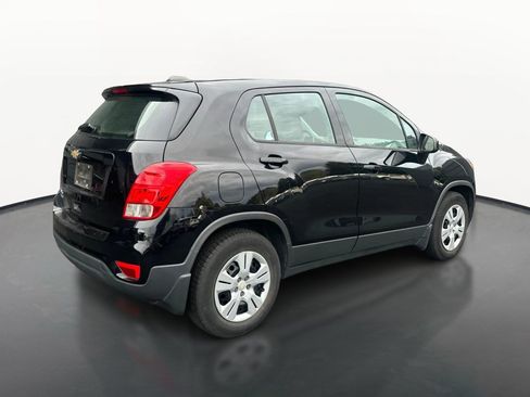 Used 2019 Chevrolet Trax LS w/ LPO, Protection Package FWD image 3