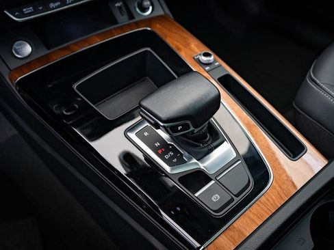 Used 2023 Audi Q5 2.0T Premium w/ Convenience Package image 31