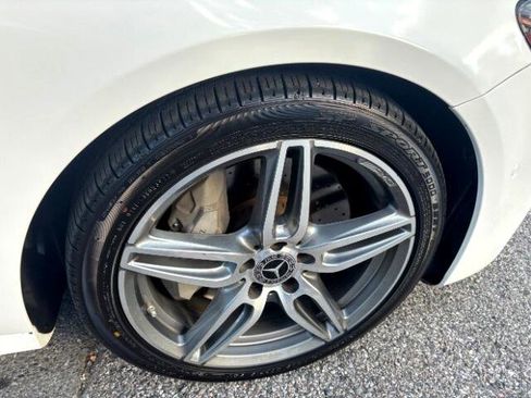 Used 2018 Mercedes-Benz E 300 E300 Luxury 4MATIC Sedan image 55