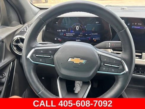Used 2025 Chevrolet Equinox LT FWD image 10
