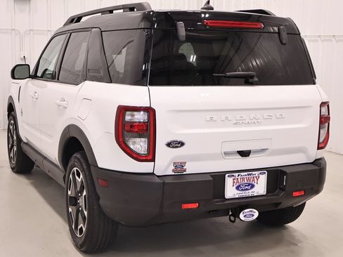 Certified 2022 Ford Bronco Sport Outer Banks w/ Tech Package AWD/4WD image 8