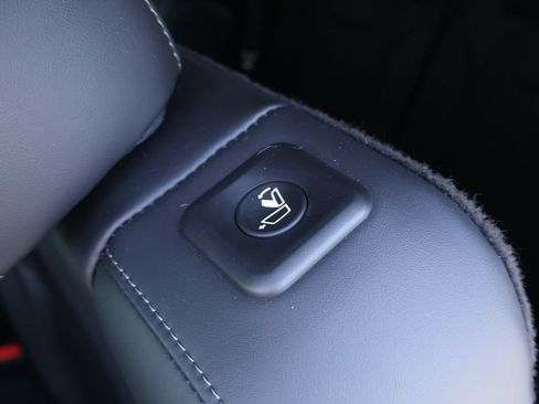 Certified 2023 Kia Sorento S FWD image 14