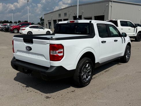 New 2025 Ford Maverick XLT image 32