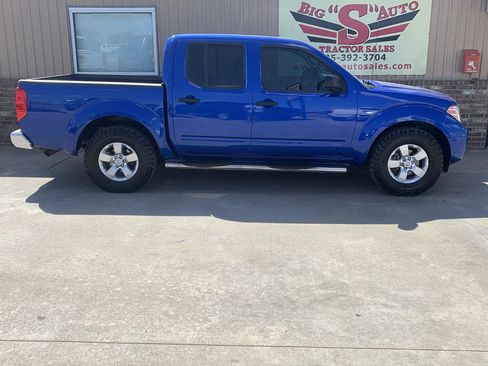 Used 2012 Nissan Frontier SV RWD image 6
