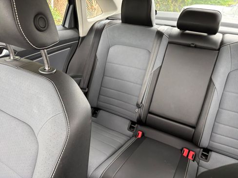 Used 2025 Volkswagen Jetta SE image 38