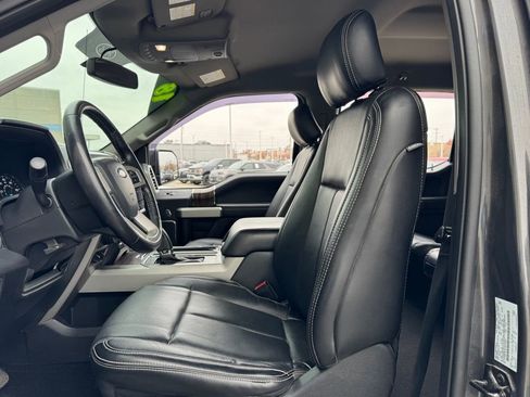 Used 2018 Ford F150 Lariat image 13