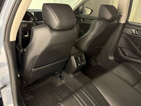 Used 2021 Honda Accord Touring image 34
