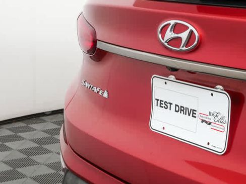 Used 2019 Hyundai Santa Fe SEL image 33