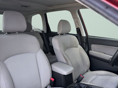 Used 2016 Subaru Forester 2.5i Premium w/ Popular Package #2 AWD/4WD image 30