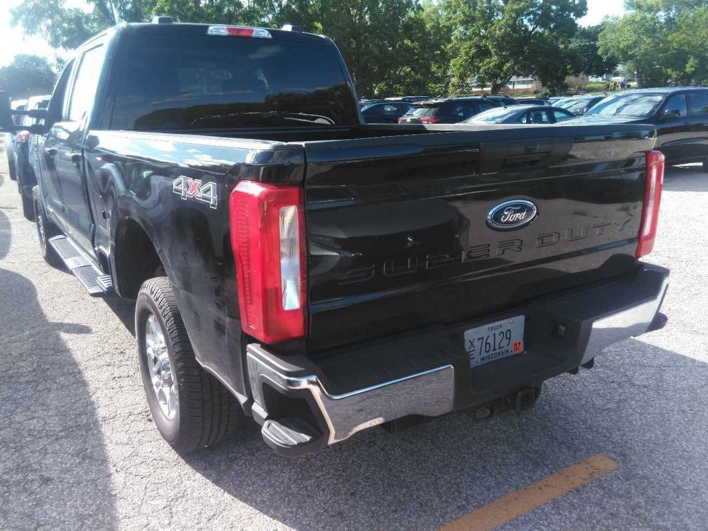 Used 2025 Ford F250 XLT AWD/4WD image 5