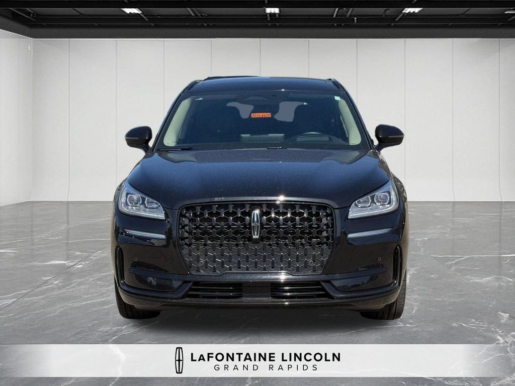 Certified 2025 Lincoln Corsair Reserve w/ Equipment Group 202A AWD/4WD image 8