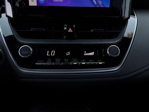 Used 2023 Toyota Corolla SE FWD image 25