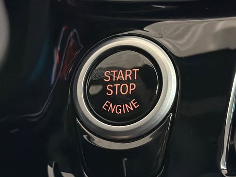 Used 2023 BMW 540i w/ Executive Package image 22