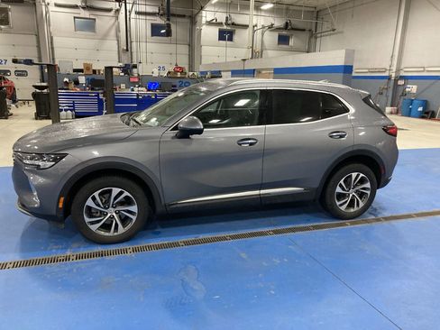 Used 2022 Buick Envision Essence w/ Technology Package I image 4