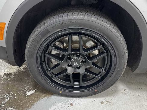 Used 2021 Volkswagen Tiguan SEL image 10