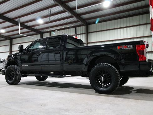 Used 2019 Ford F350 Lariat w/ Lariat Ultimate Package AWD/4WD image 7