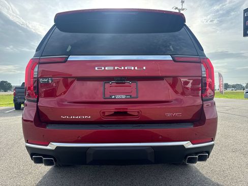 New 2026 GMC Yukon Denali w/ Denali Reserve Package AWD/4WD image 5