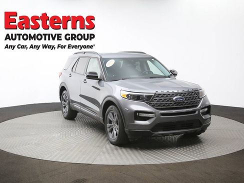 Used 2022 Ford Explorer XLT w/ Equipment Group 202A image 51
