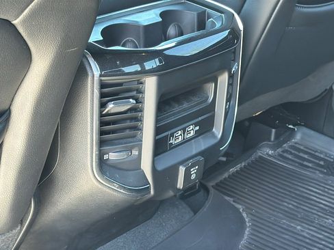 Used 2019 RAM 1500 Laramie w/ Sport Appearance Package AWD/4WD image 33