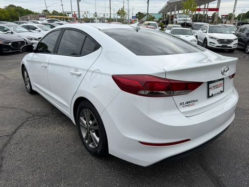 Used 2017 Hyundai Elantra Value Edition FWD image 3
