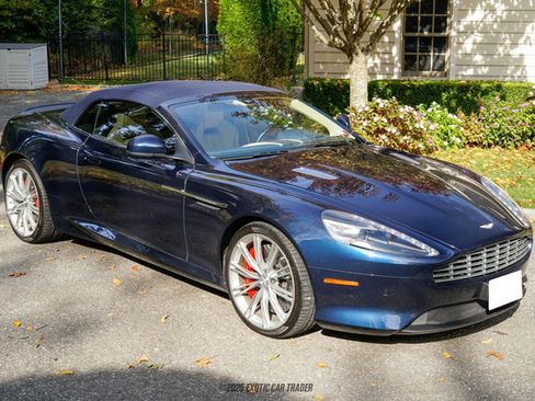 Used 2015 Aston Martin DB9 Volante image 19