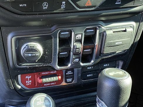 Used 2022 Jeep Wrangler Unlimited Rubicon w/ Steel Bumper Group image 20