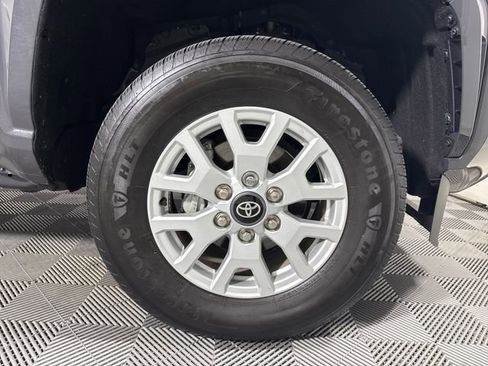 Certified 2024 Toyota Tacoma SR5 AWD/4WD image 12
