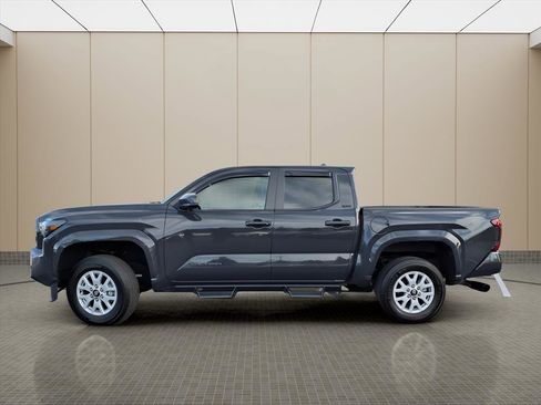 Used 2024 Toyota Tacoma SR5 image 3