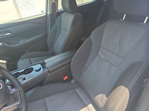 Used 2025 Nissan Rogue SV AWD/4WD image 15