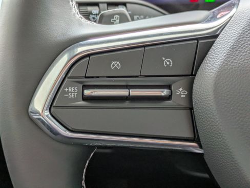 New 2026 Chevrolet Equinox EV LT image 14