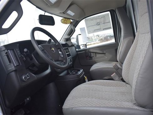 New 2025 Chevrolet Express 3500 Work Van w/ Power Convenience Package image 20