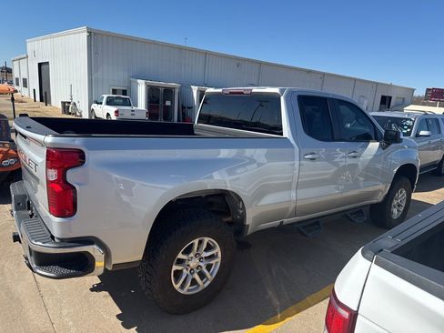 Used 2019 Chevrolet Silverado 1500 LT w/ Texas Edition image 3