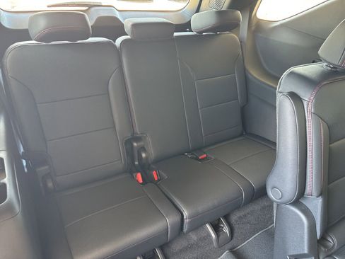 New 2026 Chevrolet Traverse RS w/ LPO, Floor Liner Package image 11