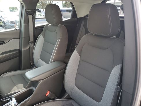 Used 2022 Chevrolet TrailBlazer LT w/ Convenience Package image 18