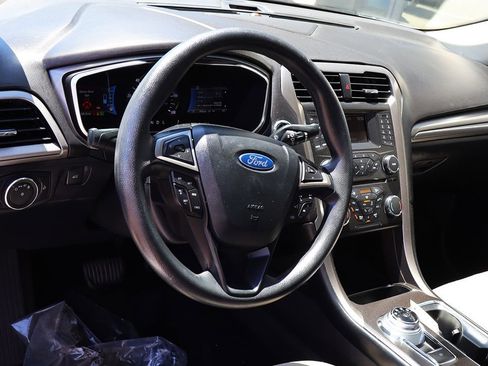 Used 2018 Ford Fusion S FWD image 37