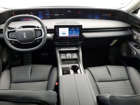 New 2026 Lincoln Nautilus Reserve image 14